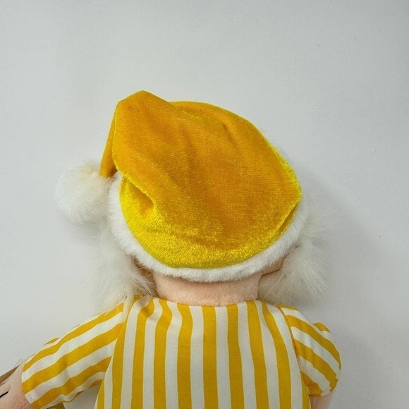 Toy Connection Snow White and the Seven Dwarfs Yellow Plush Christmas 2000 Y2K - Picture 16 of 16